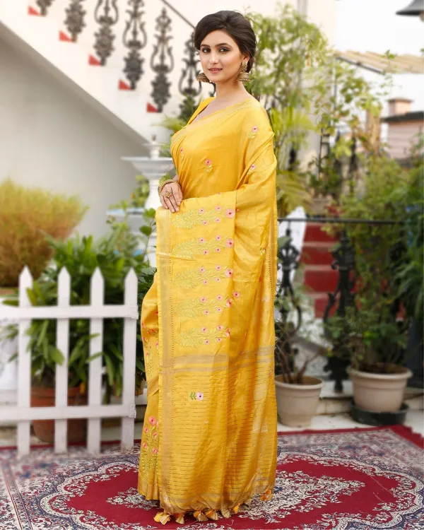 Van_Mala_Mustard_Embroidered_Saree