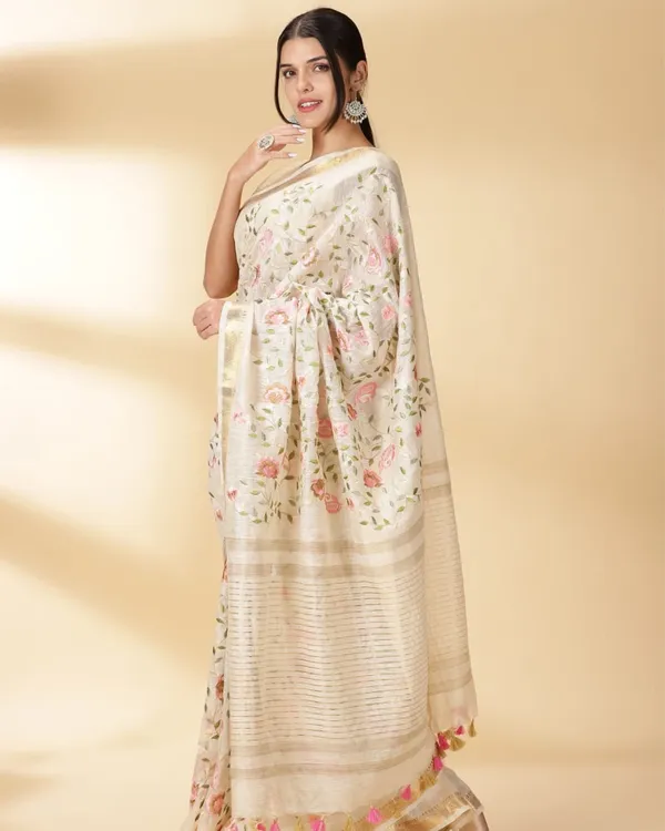 Van_Mala_White_Embroidered_Saree