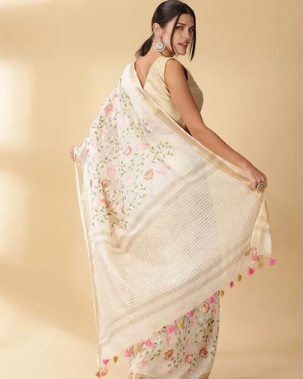 Van_Mala_White_Embroidered_Saree
