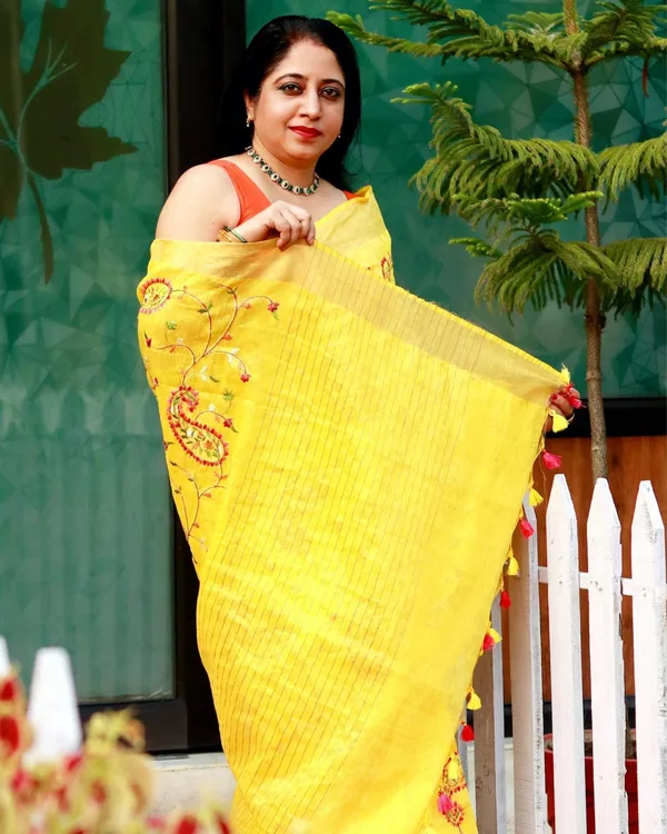 Van_Mala_Yellow_Embroidered_Saree