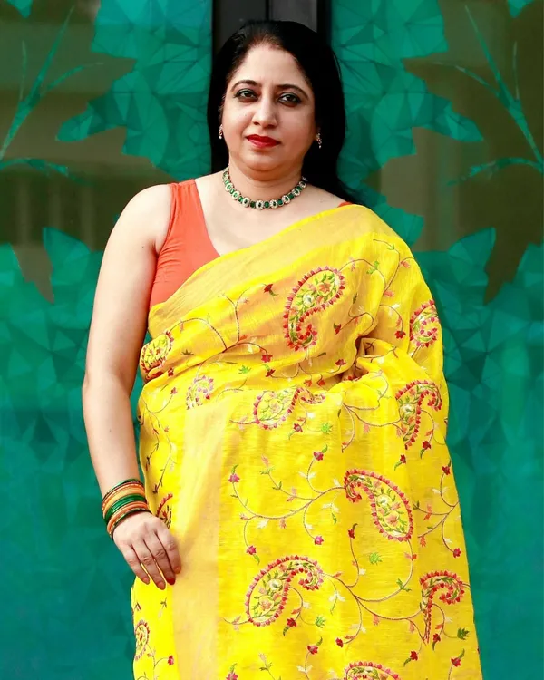Van_Mala_Yellow_Embroidered_Saree