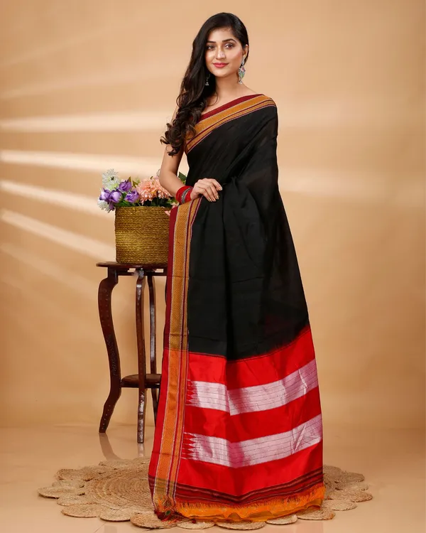 Black_Vintage_Elegance_Silk_Pure_Cotton_Saree