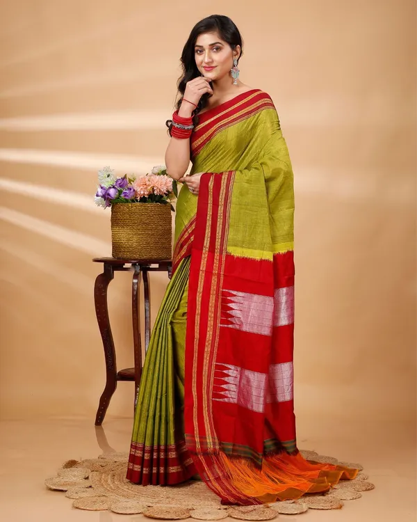 Green_&_Red_Vintage_Elegance_Silk_Pure_Cotton_Saree