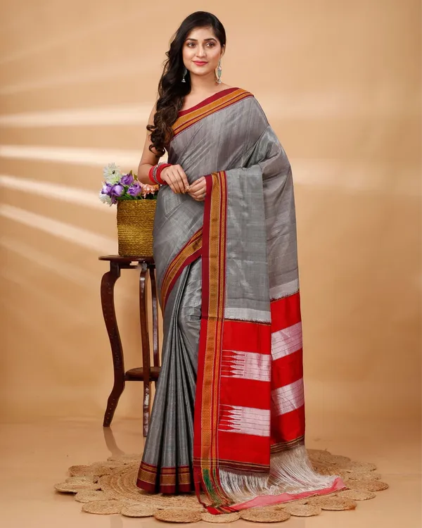 Gray_Vintage_Elegance__Silk_Pure_Cotton_Saree