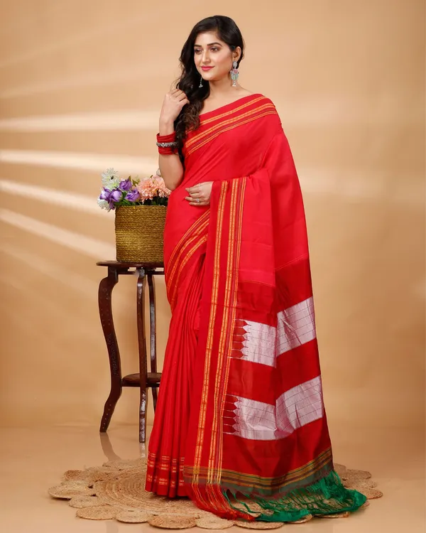 Red_Vintage_Elegance_Silk_Pure_Cotton_Saree