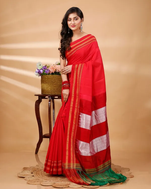 Red_Vintage_Elegance_Silk_Pure_Cotton_Saree