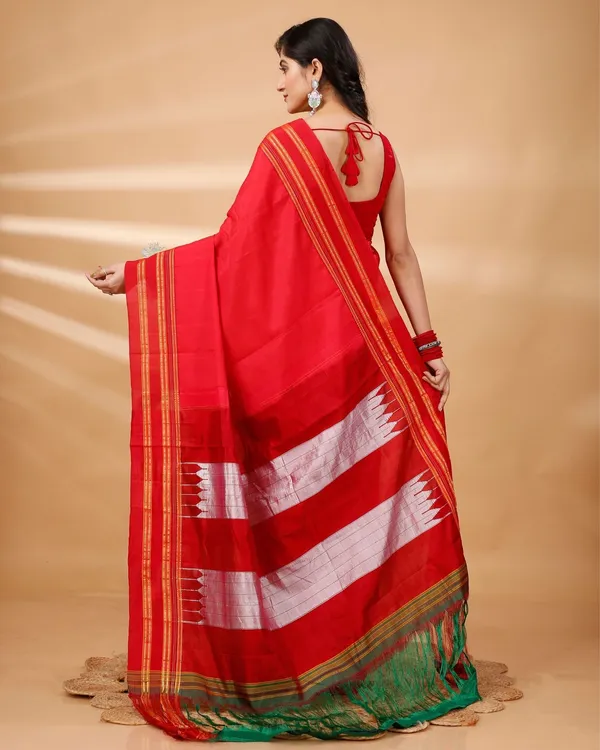 Red_Vintage_Elegance_Silk_Pure_Cotton_Saree