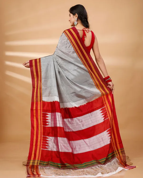 Silver_Gray_Vintage_Elegance_Silk_Pure_Cotton_Saree
