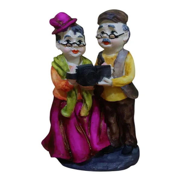 Multicolor_Resin_Handmade_Painted_Couple_Statue