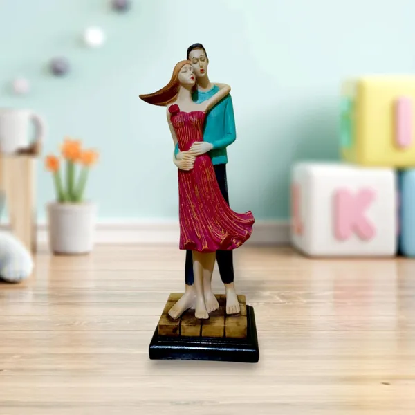 Multicolor_Resin_Portable_Lightweight_Handmade_Washable_Painted_Couple_Statue