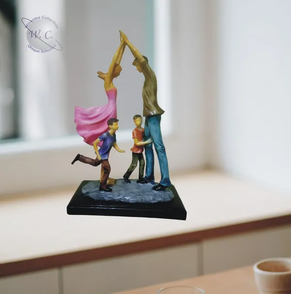 Multicolor_Polyresin_Handcrafted_With_Intricate_Detailing_And_Unique_Subject_Matter_Matte_Couple_Statue