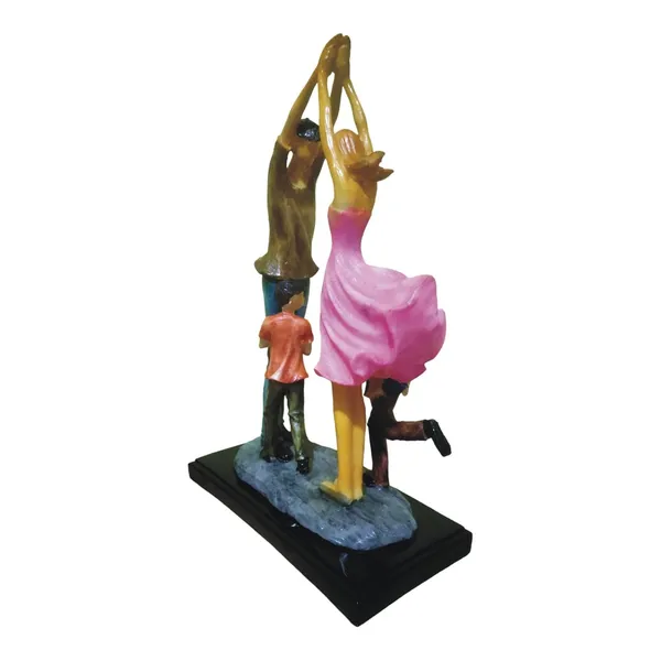 Multicolor_Polyresin_Handcrafted_With_Intricate_Detailing_And_Unique_Subject_Matter_Matte_Couple_Statue