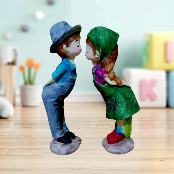 Multicolor_Resin_Lightweight_Handmade_Washable_Painted_Couple_Statue