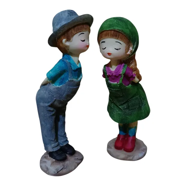 Multicolor_Resin_Lightweight_Handmade_Washable_Painted_Couple_Statue