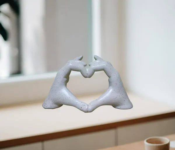 White_Couple_Statue_Decorative_Showpiece_Valentine_Day_Gift_Item_For_Home_Room_Decor_Polyresin