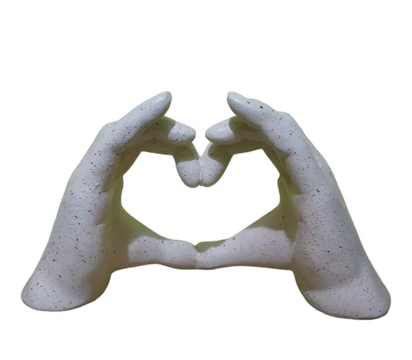 White_Couple_Statue_Decorative_Showpiece_Valentine_Day_Gift_Item_For_Home_Room_Decor_Polyresin
