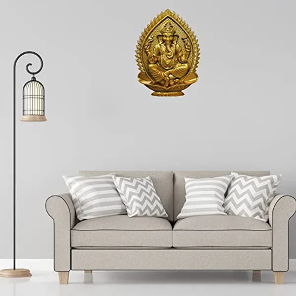 Golden_Decorative_Wall_Hanging_Decor_Art_Sculpture_For_Home_Entrance_Office_Hotel_Decor_Fiber_Pack_Of_1