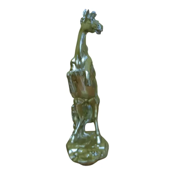 Golden_Resin_Portable_Lightweight_Handmade_Painted_Horse_Statue