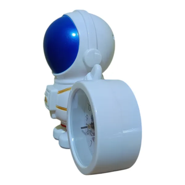 Astronaut_Statue_With_Table_Clock_Decorative_Showpiece_Plastic
