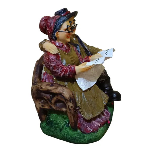 Dada_Dadi_Couple_Statue_for_Home_Decor