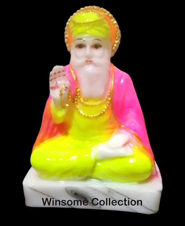 Guru_Nanak_Dev_Ji_Statue