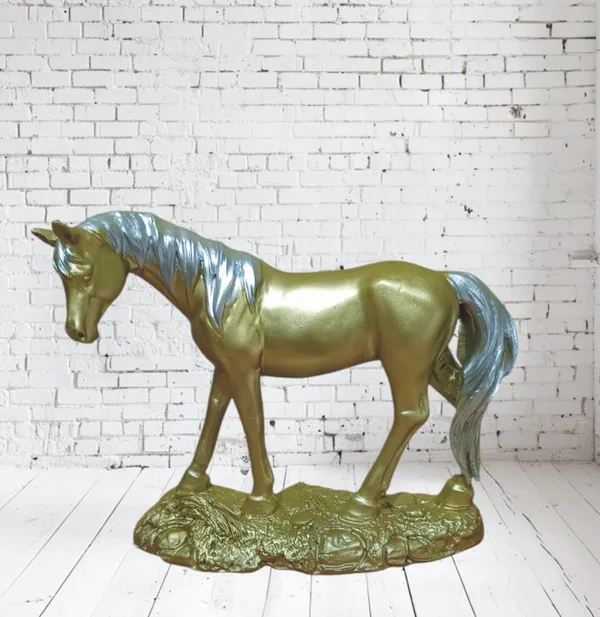 Golden_Resin_Portable_Lighted_Handmade_Painted_Horse_Statue