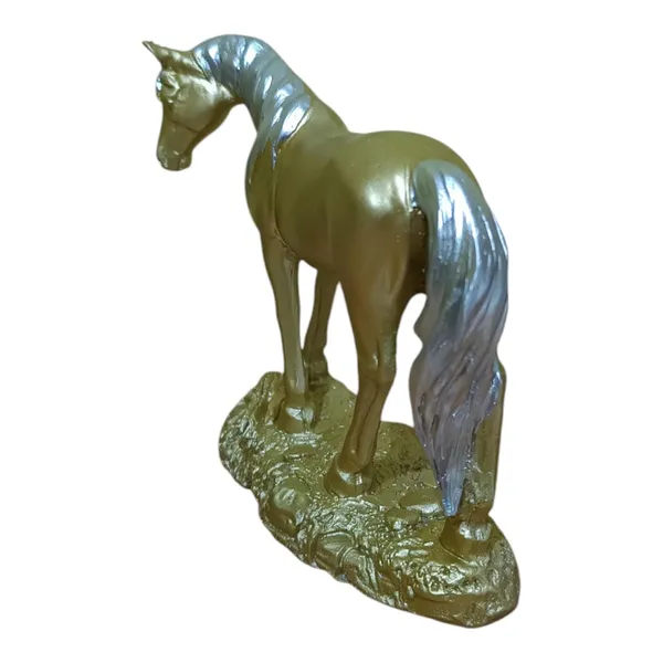 Golden_Resin_Portable_Lighted_Handmade_Painted_Horse_Statue