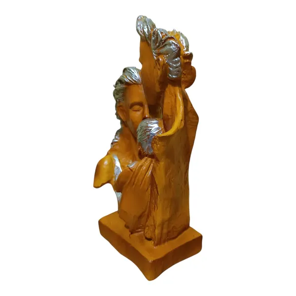 Multicolor_Polyresin_Handmade_Painted_Couple_Statue