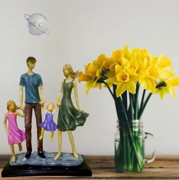 Multicolor_Mother_Father_Baby_Love_Statue_Family_Couple_Statue_Sculpture_For_Showpiece_Gift_Home_Decor_Office_Decor_Polyresin