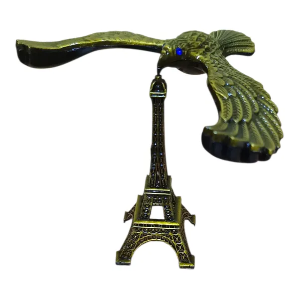 Self_Balancing_Eagle_On_Eiffel_Tower