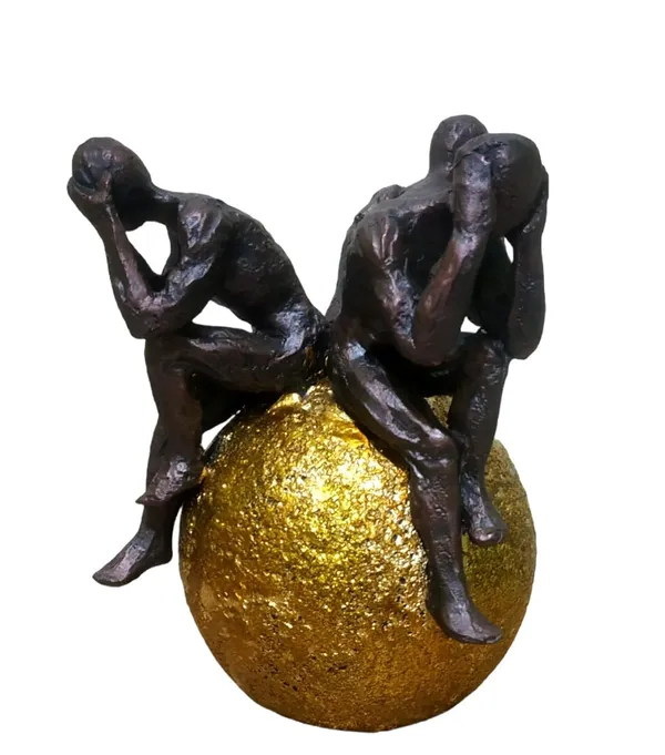 Human_Figurine_Sculpture_Statue_Decorative_Showpiece_for_Home_Office_Decor_Gift_Item_Pack_of_1_(V1)