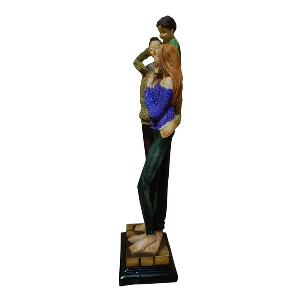 Multicolor_Polyresin_Portable_Lightweight_Handmade_Washable_Painted_Couple_Statue