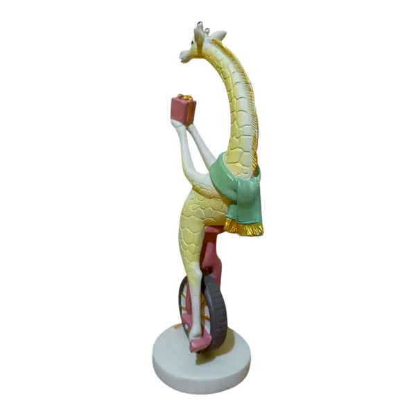 Giraffe_Statue_on_Cycle_for_Living_Room_|_Office_Decor_|_Table_Decor