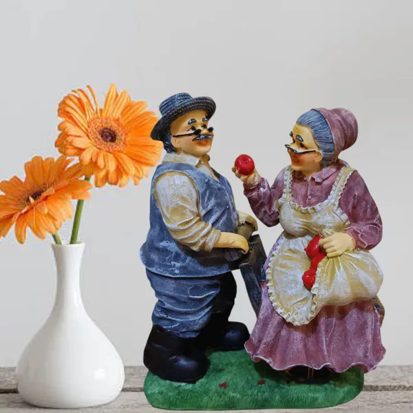 Winsome_Collection_Grand_Parent_Couple_Statue_Pack_of_1