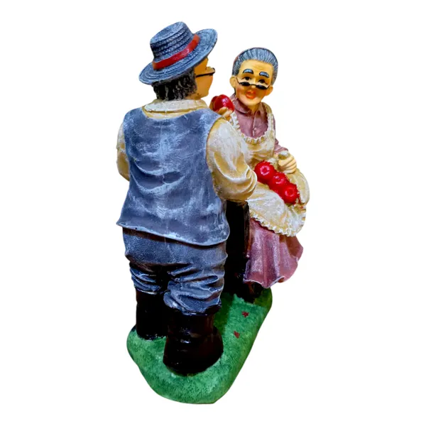 Winsome_Collection_Grand_Parent_Couple_Statue_Pack_of_1