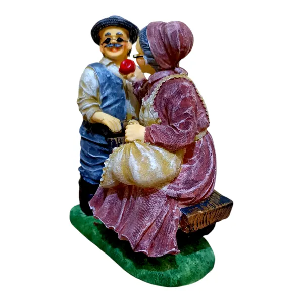 Winsome_Collection_Grand_Parent_Couple_Statue_Pack_of_1