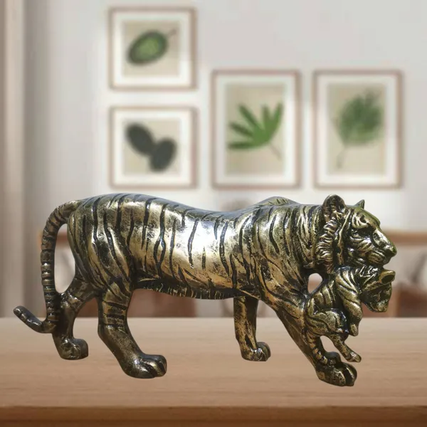 Tiger_Mother_Baby_Showpiece_Lion_Statue_Gift_Sculpture_Animal_Figurine_Home_Decor_Office_Decor_Gift_Item