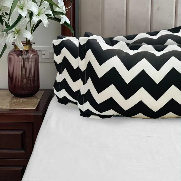 Black_And_White_Set_Of_2_Deck_Pillow_Cover_With_Envelop_Closure_Large_Rectangle_Cushion_Covers_16X27_Inches_Soft_Aesthetic_Decorative_Pillowcases_Extra_Fluffy,_Durable_And_Wrinkle_Proof_|_17_X_27_Inch