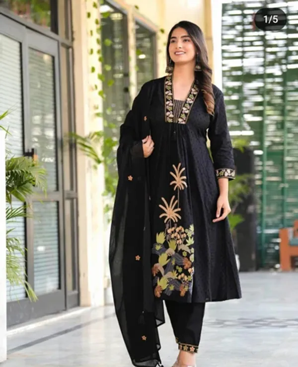 Elegant_Black_Embroidered_Kurti_Pant_Dupatta_Set_for_Women