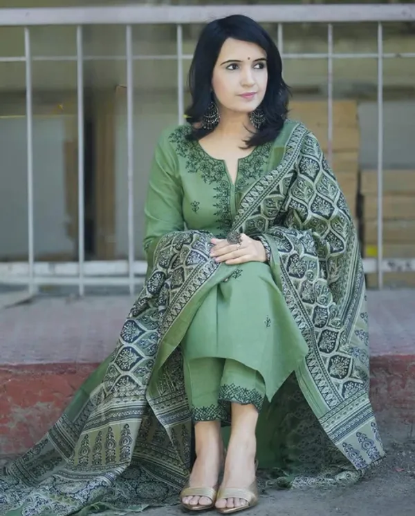 Green_Embroidered_Cotton_Kurta_and_Pant_Set_with_Dupatta