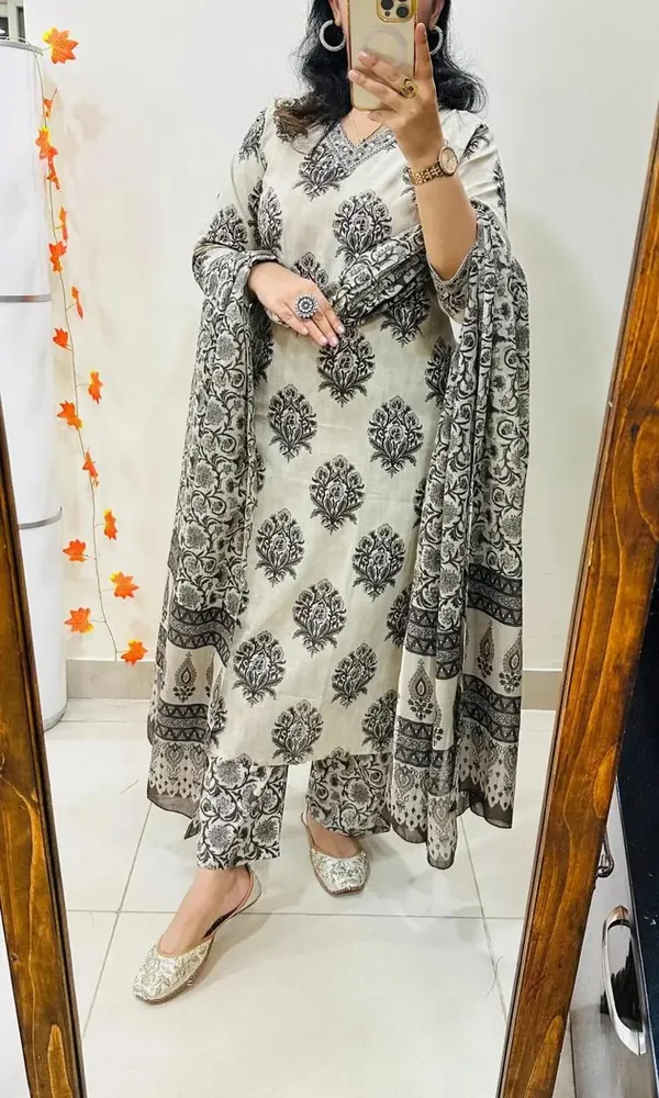 Ivory_&_Black_Handblock_Printed_Kurta_Set_with_Dupatta