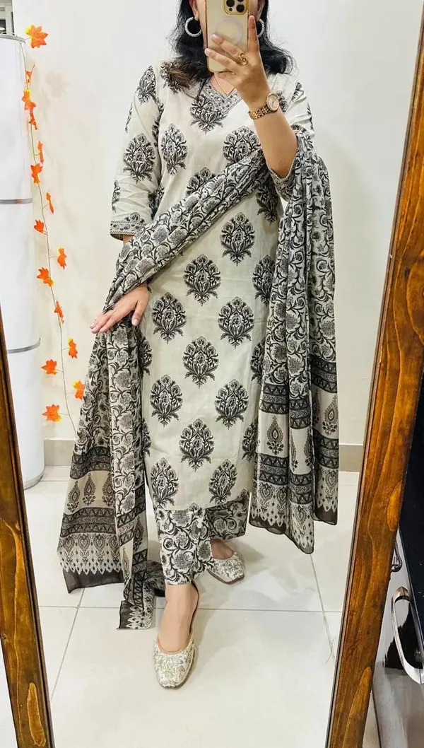 Ivory_&_Black_Handblock_Printed_Kurta_Set_with_Dupatta