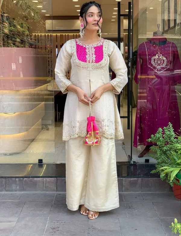 Ivory_&_Fuchsia_Embroidered_Tunic_Palazzo_Set