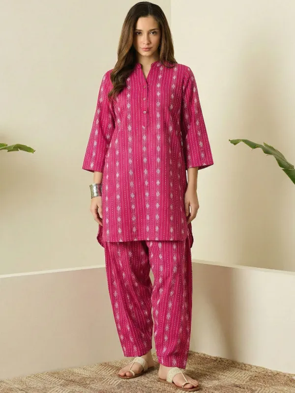 Pink_Printed_Straight_Kurta_with_Matching_Pants_Set