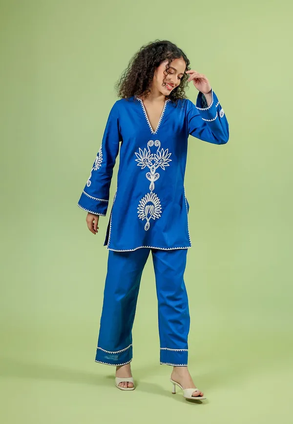 Royal_Blue_Embroidered_Kurta_Palazzo_Set_with_White_Floral_Thread_Work