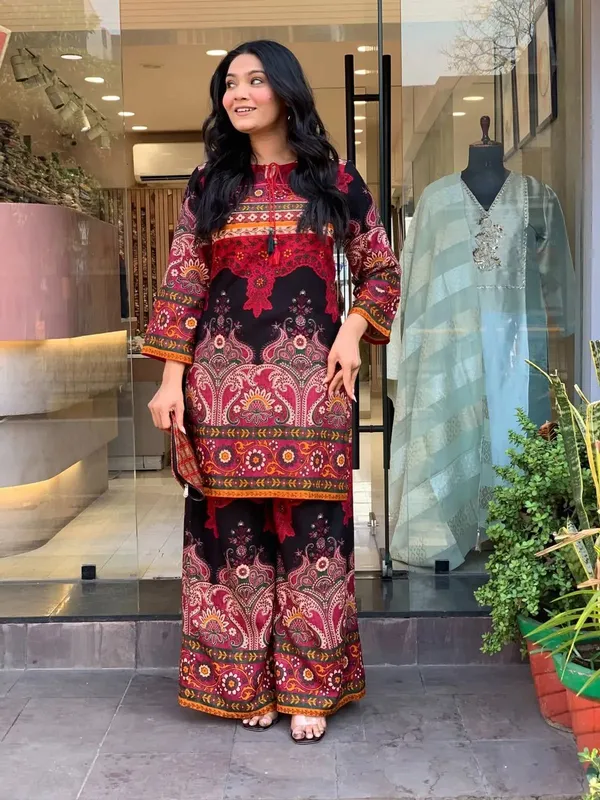 Ruby_Noir_Paisley_Printed_Co-Ord_Set