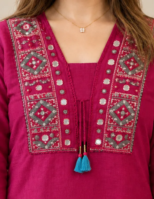 Women’s_Solid_Magenta_Embroidered_Straight_Kurta_with_Matching_Pants