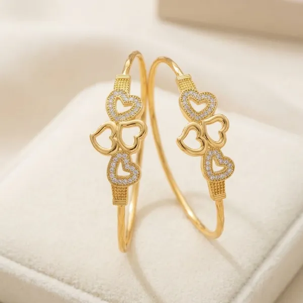 Gold_Alloy_Heart_Design_Openable_Bangle_Set_For_Women