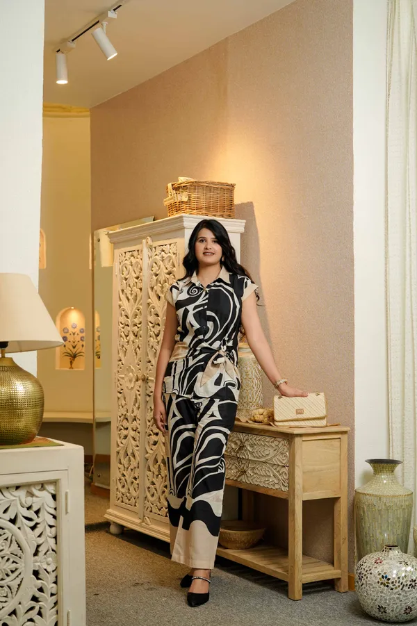 Boss_Lady_Beige_Co-ord_set