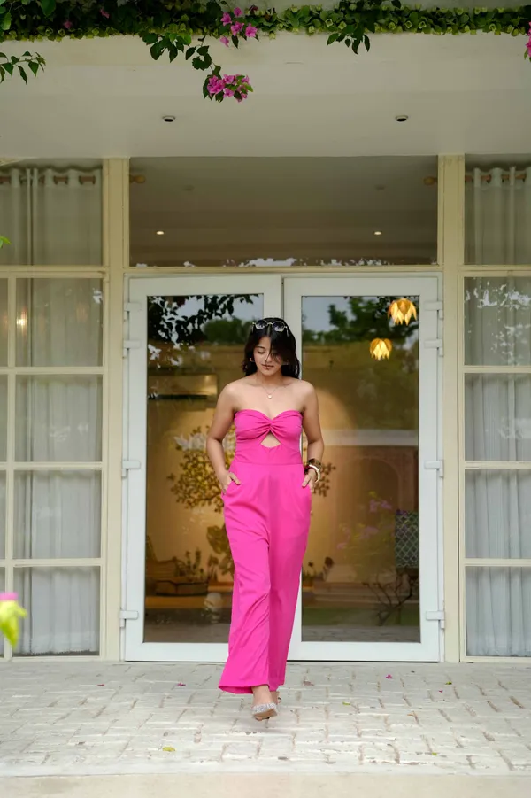 Barbie_Pink_jumpsuit